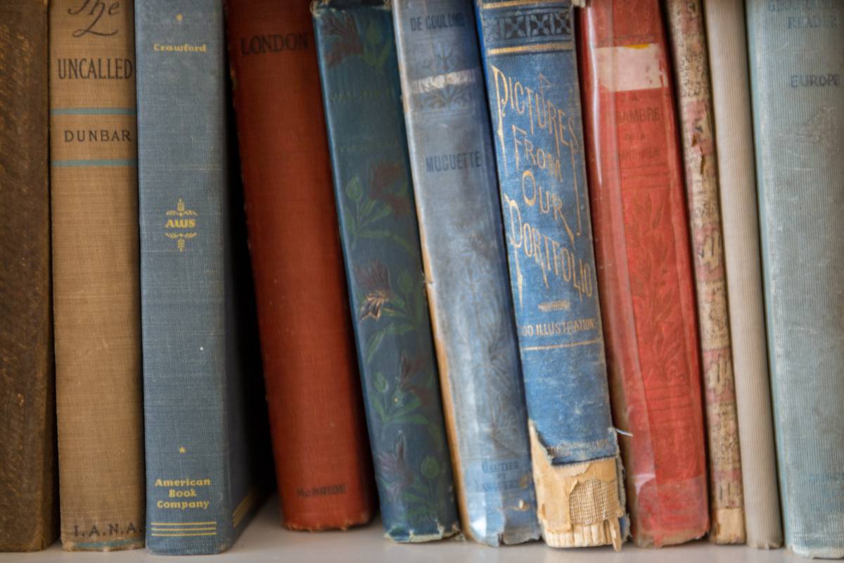 Books on a Shelf Books on a Shelf